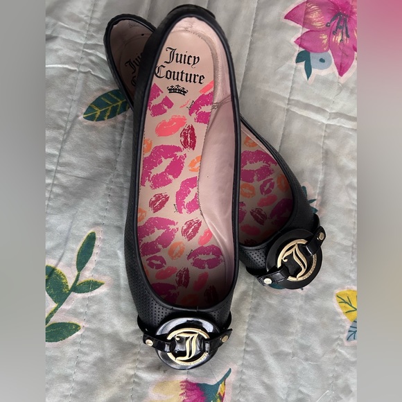 Juicy Couture Shoes - LNWOT Juicy Couture black / gold ballet style flats.